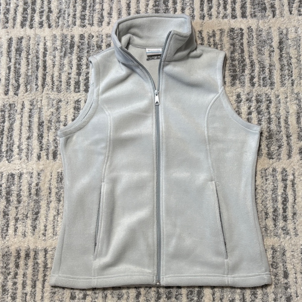 Columbia Women’s Light Gray Fleece Vest-Medium